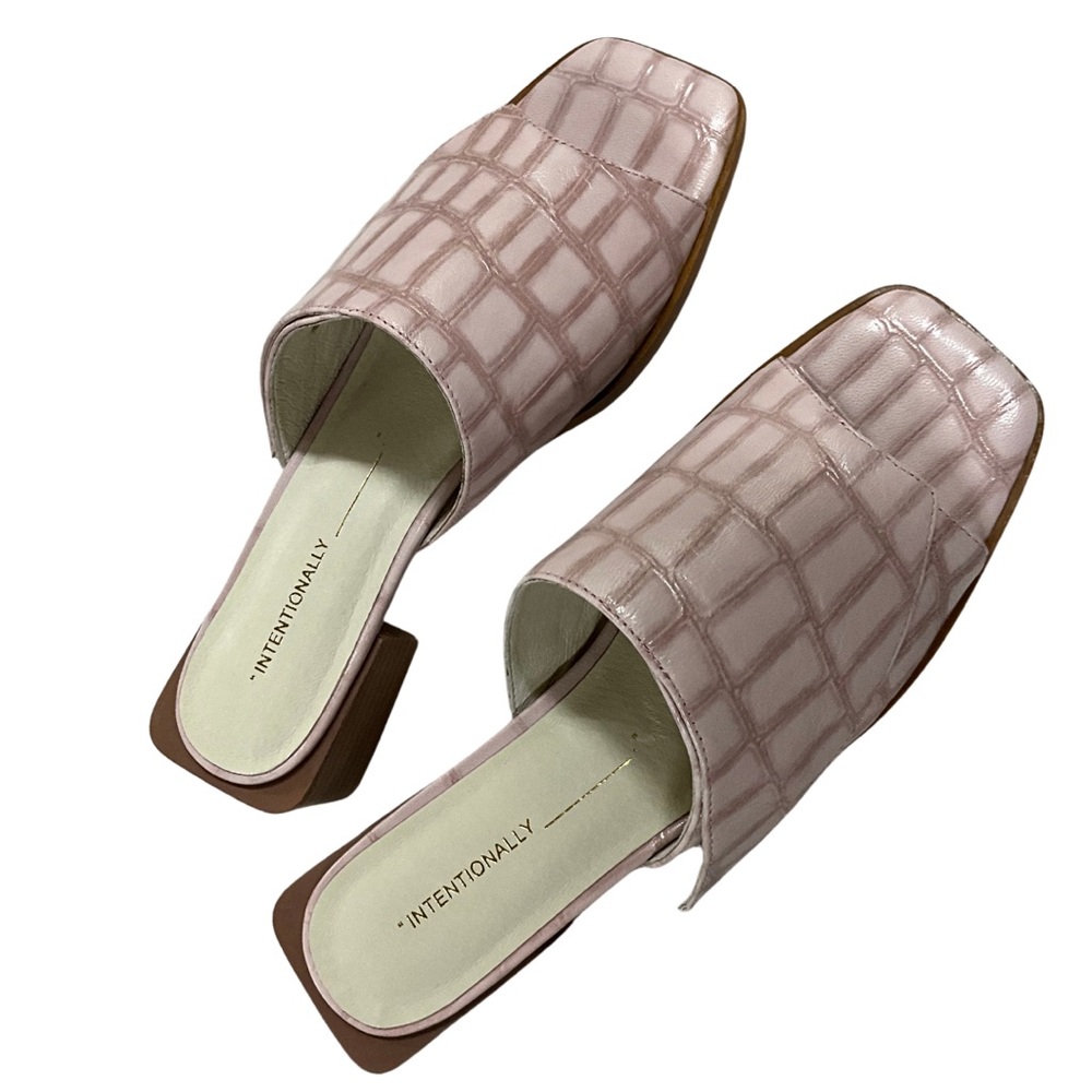 Intentionally Blank Hill Mauve Textured Leather Slide Sandal, New in Box